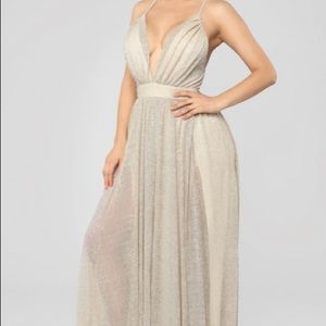 BRAND NEW!! FashionNova Golden Metallic Dress - Women’s Size Large
